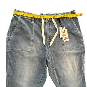 NWT - Judy Blue Los Angeles Pull On Joggers - Size 18